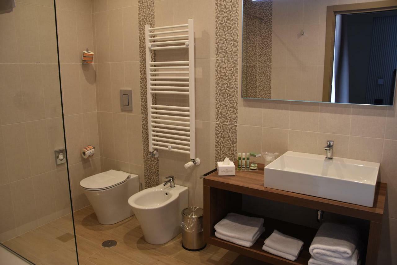 Hotel Commercio Battipaglia Eksteriør billede
